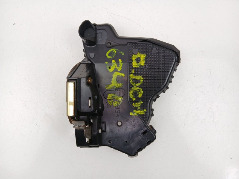 Recambio de cerradura puerta delantera derecha para toyota avensis 2.0 g referencia OEM IAM 6903002161  