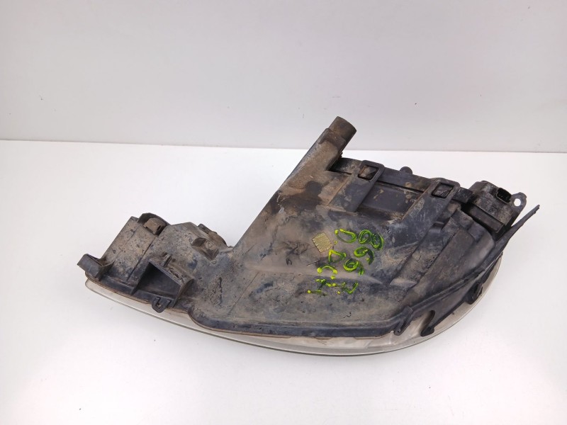Recambio de faro derecho para peugeot 206 hatchback (2a/c) 1.4 hdi eco 70 referencia OEM IAM 6205S9  