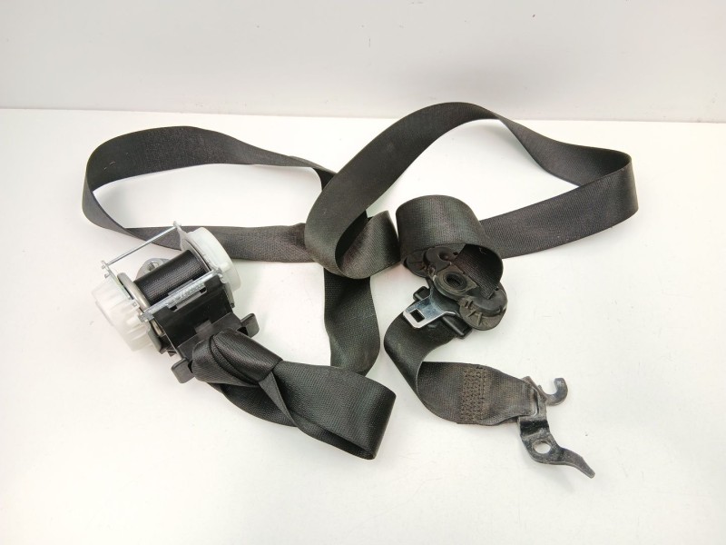 Recambio de cinturon seguridad delantero derecho para bmw 1 (e87) 118 d referencia OEM IAM 72119117220  