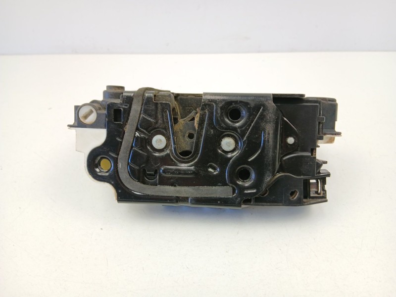 Recambio de cerradura puerta trasera izquierda para skoda yeti (5l) 2.0 tdi 4x4 referencia OEM IAM 5K4839015  