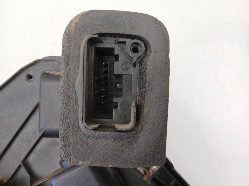 Recambio de cerradura puerta trasera izquierda para skoda yeti (5l) 2.0 tdi 4x4 referencia OEM IAM 5K4839015  