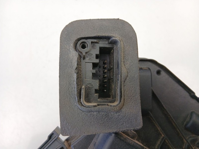 Recambio de cerradura puerta trasera derecha para skoda yeti (5l) 2.0 tdi 4x4 referencia OEM IAM 5K4839016  