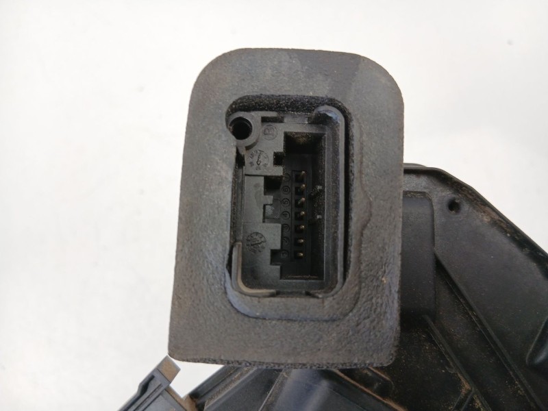 Recambio de cerradura puerta delantera derecha para skoda yeti (5l) 2.0 tdi 4x4 referencia OEM IAM 5K1837016  