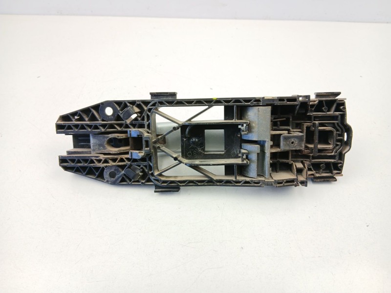 Recambio de manilla trasera derecha para skoda yeti (5l) 2.0 tdi 4x4 referencia OEM IAM 3T0837885D  