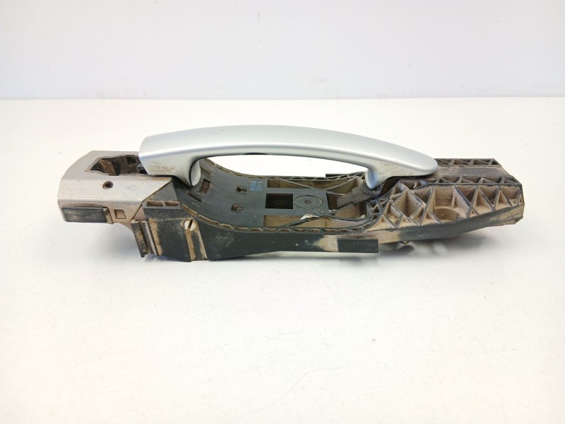 Recambio de manilla delantera izquierda para skoda yeti (5l) 2.0 tdi 4x4 referencia OEM IAM 5N0837885H  