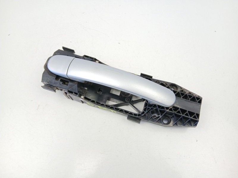 Recambio de manilla delantera derecha para skoda yeti (5l) 2.0 tdi 4x4 referencia OEM IAM 5N0839885H  