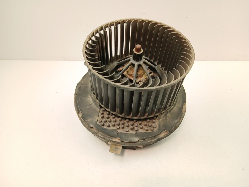 Recambio de motor calefaccion para skoda yeti (5l) 2.0 tdi 4x4 referencia OEM IAM 3C1820015N  