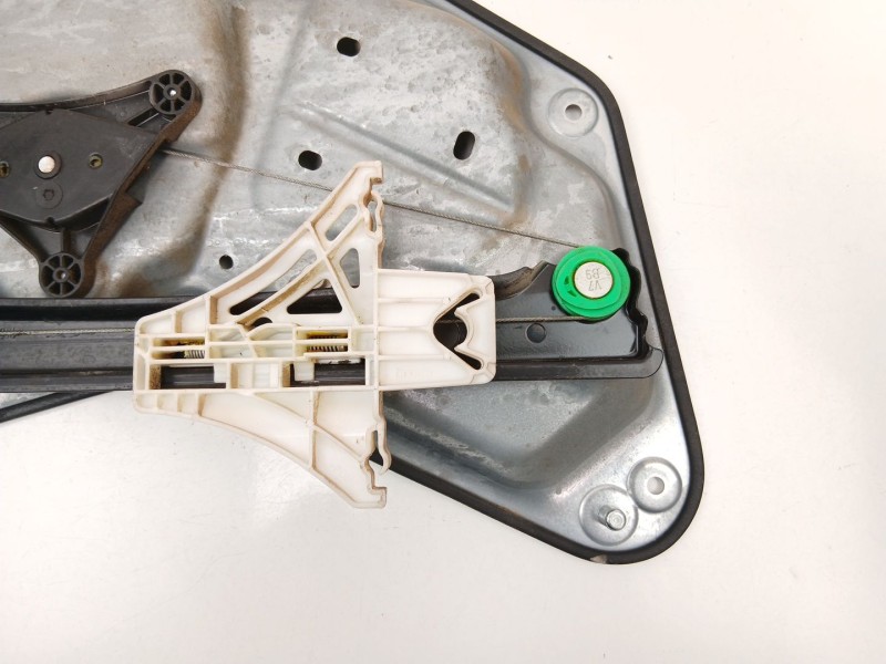 Recambio de elevalunas trasero izquierdo para skoda yeti (5l) 2.0 tdi 4x4 referencia OEM IAM 5L0839401  