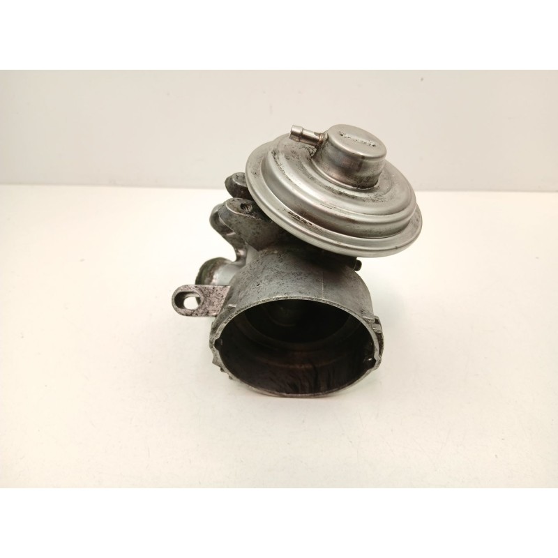 Recambio de valvula egr para mercedes-benz clase c (w203) c 220 cdi (203.006) referencia OEM IAM A6110900754  
