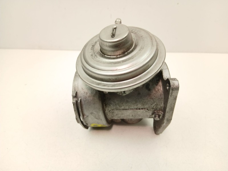 Recambio de valvula egr para mercedes-benz clase c (w203) c 220 cdi (203.006) referencia OEM IAM A6110900754  