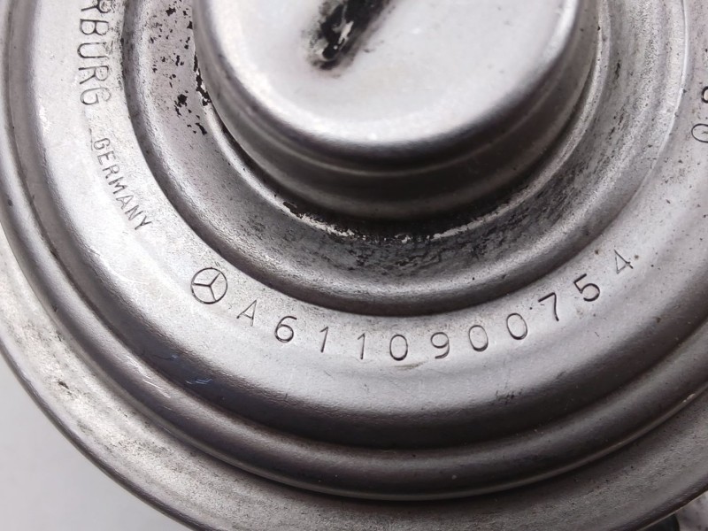 Recambio de valvula egr para mercedes-benz clase c (w203) c 220 cdi (203.006) referencia OEM IAM A6110900754  