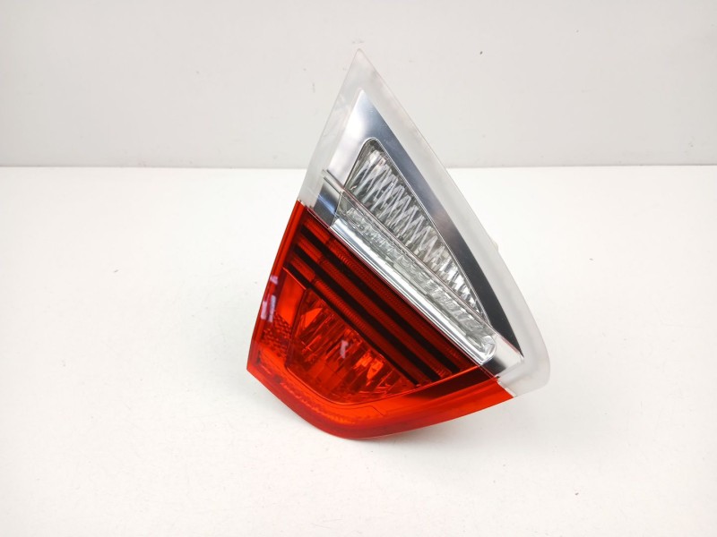 Recambio de piloto porton izquierdo para bmw 3 (e90) 320 i referencia OEM IAM 6937459  