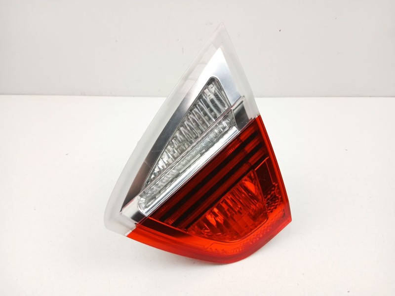 Recambio de piloto porton derecho para bmw 3 (e90) 320 i referencia OEM IAM 6937460  