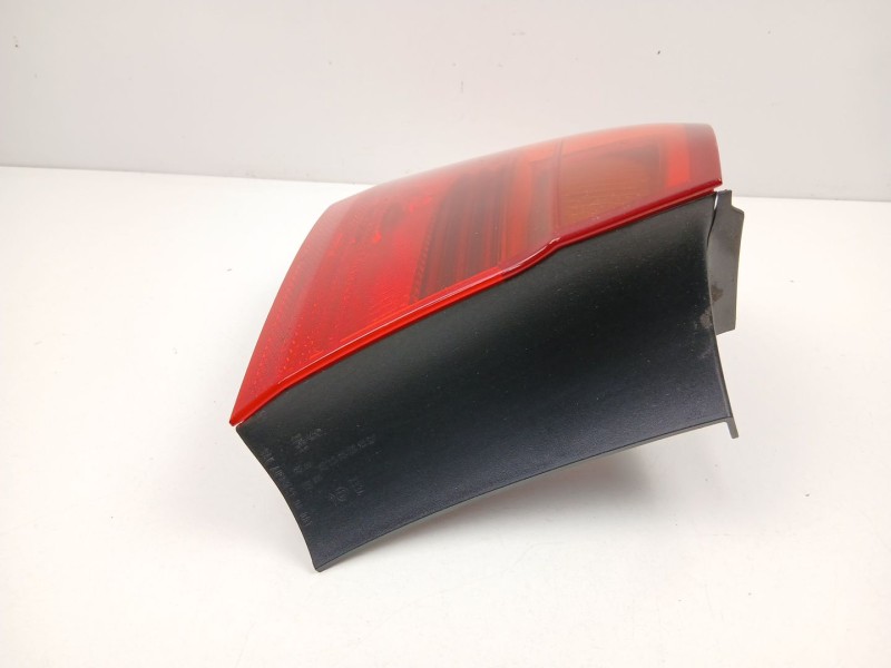 Recambio de piloto trasero izquierdo para bmw 3 (e90) 320 i referencia OEM IAM 6937457  