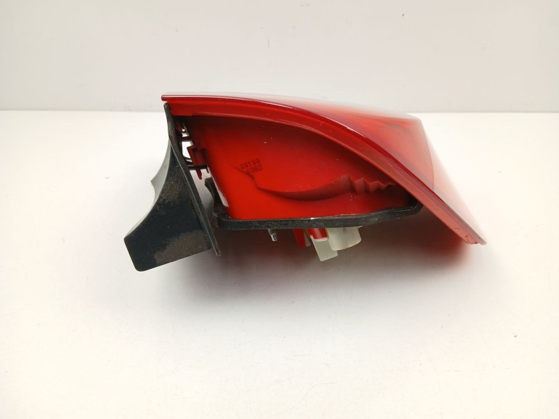 Recambio de piloto trasero izquierdo para bmw 3 (e90) 320 i referencia OEM IAM 6937457  