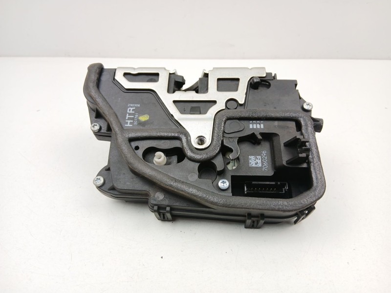 Recambio de cerradura puerta trasera derecha para bmw 3 (e90) 320 i referencia OEM IAM 7060296  