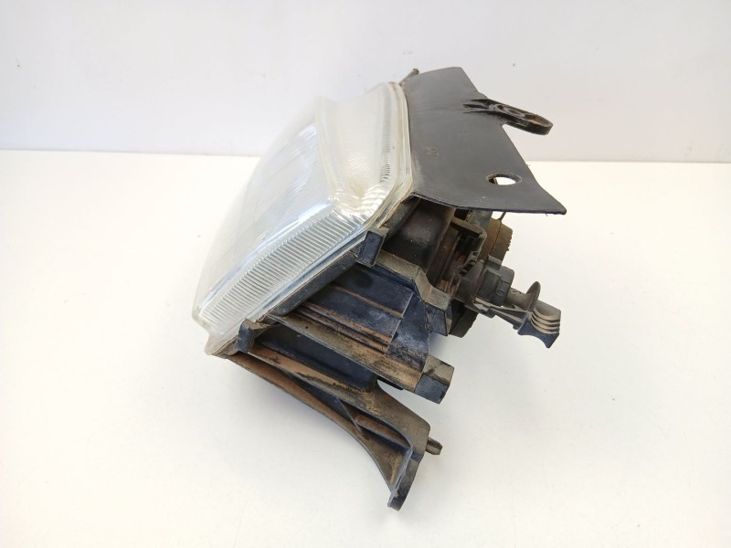 Recambio de faro izquierdo para peugeot partner 1.9 d referencia OEM IAM 6204P8  