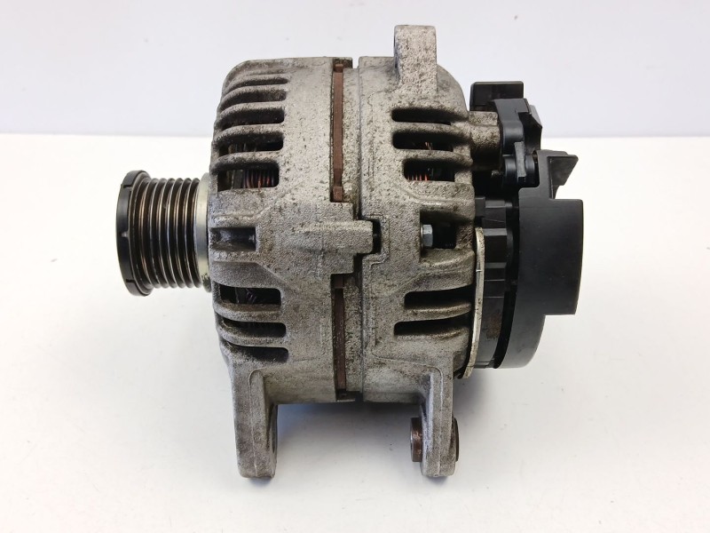 Recambio de alternador para renault scénic ii (jm0/1_) 2.0 dci (jm1k) referencia OEM IAM 8200726639 0124425074 