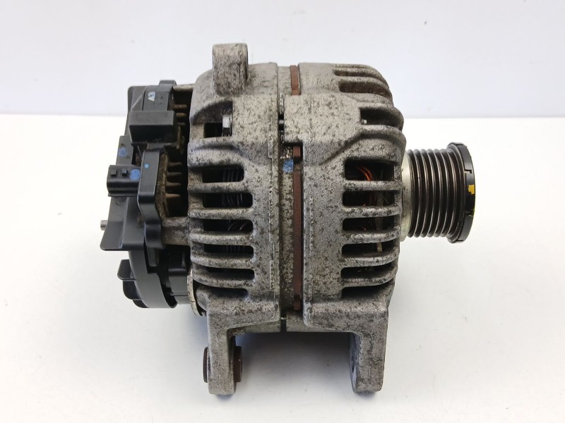 Recambio de alternador para renault scénic ii (jm0/1_) 2.0 dci (jm1k) referencia OEM IAM 8200726639 0124425074 
