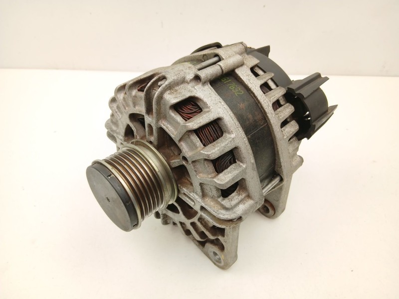 Recambio de alternador para renault express furgoneta/monovolumen 1.5 blue dci 75 (f6aa) referencia OEM IAM 231009392R  