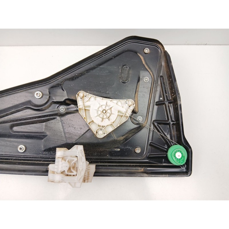 Recambio de elevalunas trasero derecho para land rover discovery iii (l319) 2.7 td 4x4 referencia OEM IAM CVH500120  