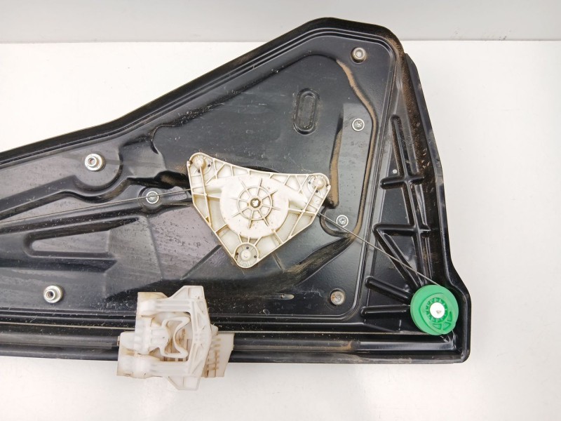 Recambio de elevalunas trasero derecho para land rover discovery iii (l319) 2.7 td 4x4 referencia OEM IAM CVH500120  