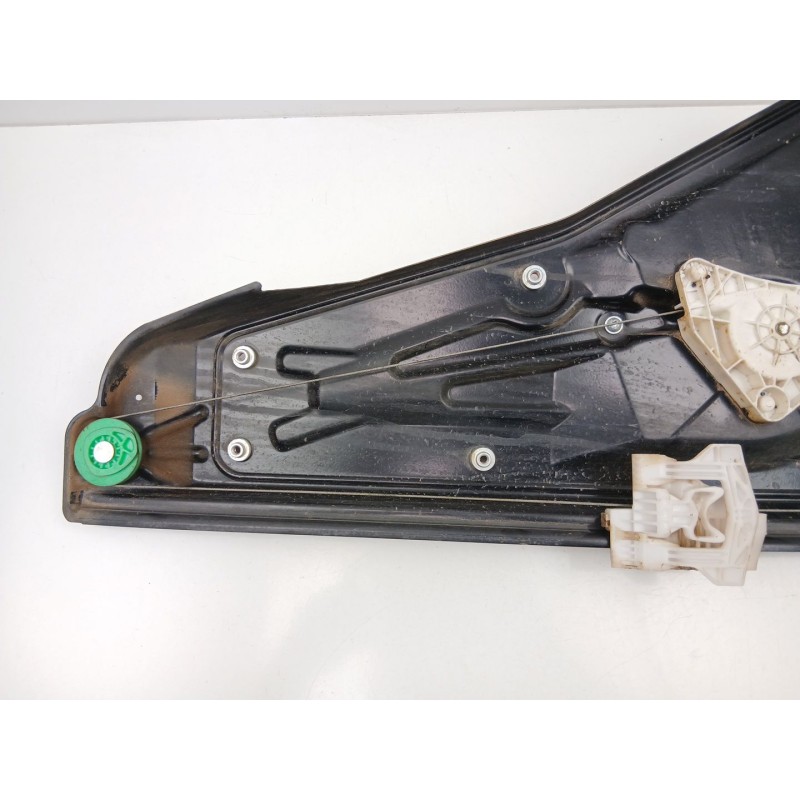 Recambio de elevalunas trasero derecho para land rover discovery iii (l319) 2.7 td 4x4 referencia OEM IAM CVH500120  