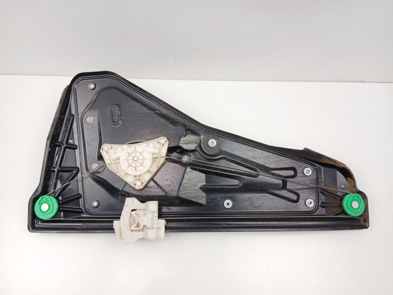 Recambio de elevalunas trasero izquierdo para land rover discovery iii (l319) 2.7 td 4x4 referencia OEM IAM CVH500130  