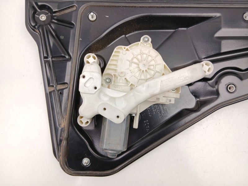 Recambio de elevalunas trasero izquierdo para land rover discovery iii (l319) 2.7 td 4x4 referencia OEM IAM CVH500130  