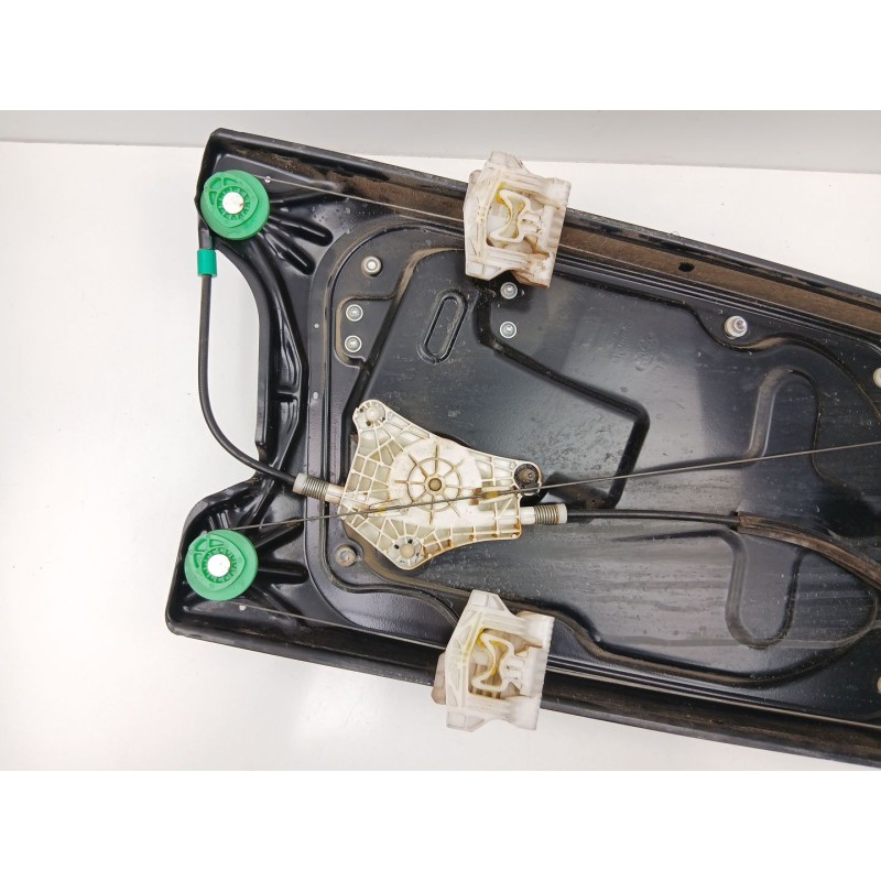 Recambio de elevalunas delantero izquierdo para land rover discovery iii (l319) 2.7 td 4x4 referencia OEM IAM CUH500210  