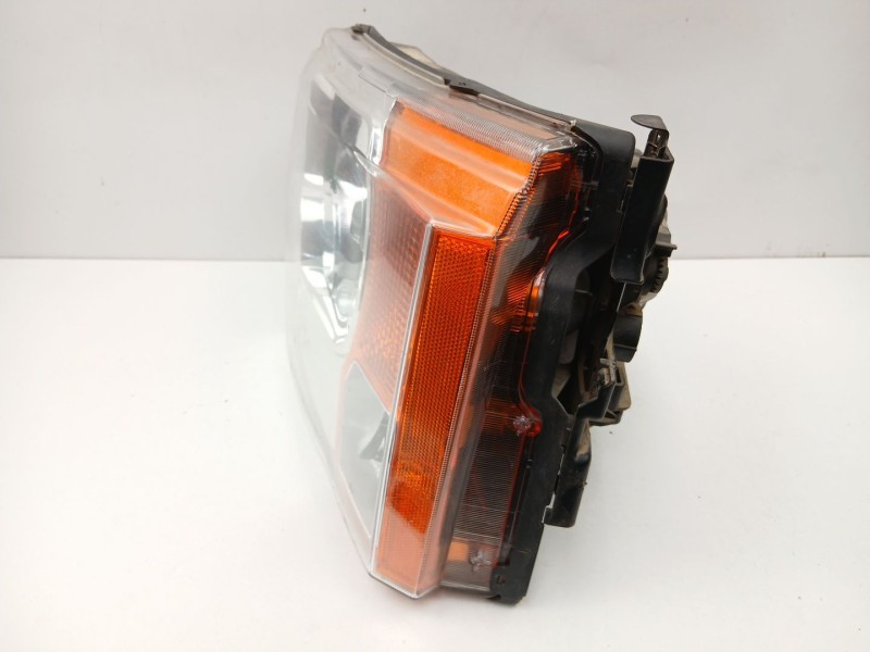Recambio de faro izquierdo para land rover discovery iii (l319) 2.7 td 4x4 referencia OEM IAM XBC500412 5H2213W030KA 