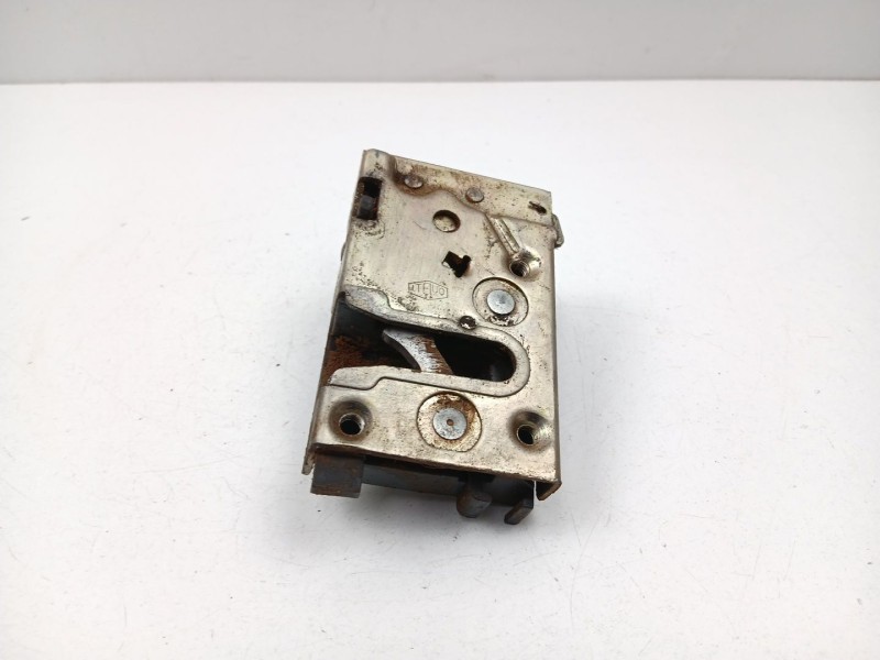 Recambio de cerradura puerta trasera derecha para peugeot 205 i (741a/c) 1.7 diesel referencia OEM IAM 913836  