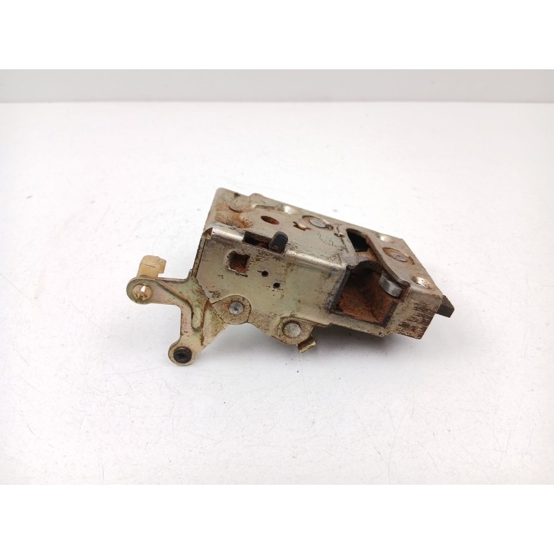 Recambio de cerradura puerta trasera derecha para peugeot 205 i (741a/c) 1.7 diesel referencia OEM IAM 913836  