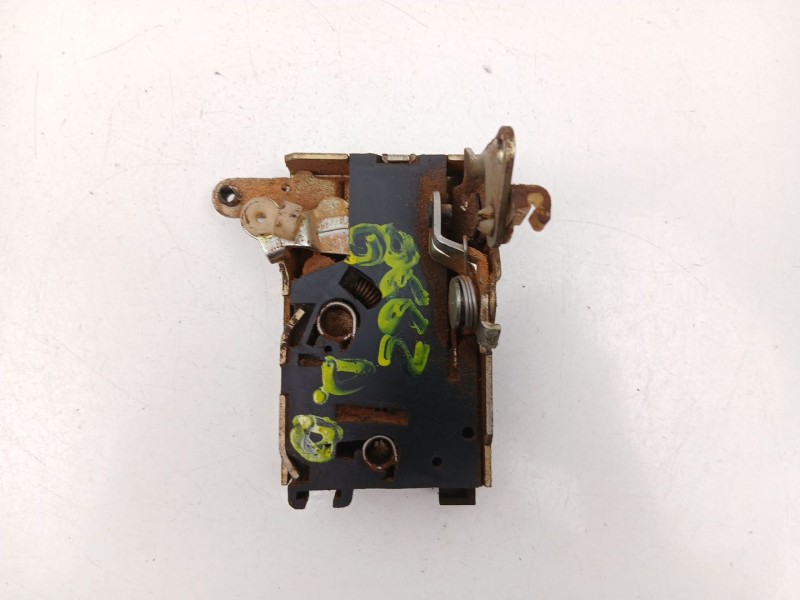 Recambio de cerradura puerta delantera derecha para peugeot 205 i (741a/c) 1.7 diesel referencia OEM IAM 9136A1  