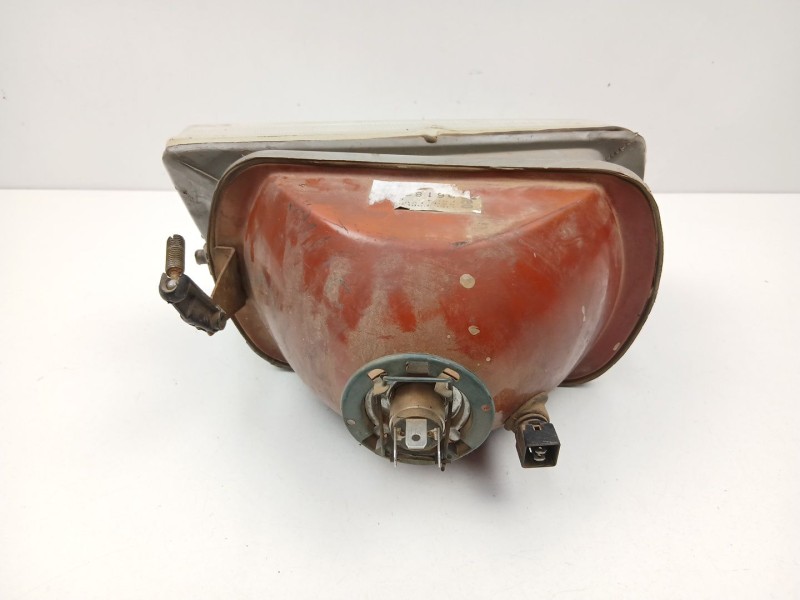 Recambio de faro izquierdo para peugeot 205 i (741a/c) 1.7 diesel referencia OEM IAM 6204A4  