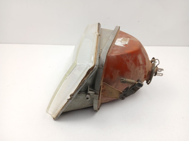 Recambio de faro izquierdo para peugeot 205 i (741a/c) 1.7 diesel referencia OEM IAM 6204A4  