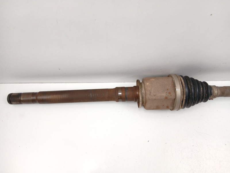 Recambio de transmision delantera derecha para land rover discovery iii (l319) 2.7 td 4x4 referencia OEM IAM TDB500080  