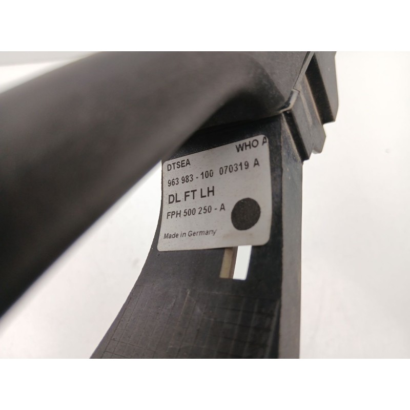 Recambio de manilla delantera izquierda para land rover discovery iii (l319) 2.7 td 4x4 referencia OEM IAM FPH500250  