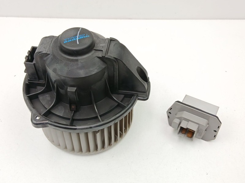 Recambio de motor calefaccion para land rover discovery iii (l319) 2.7 td 4x4 referencia OEM IAM JGC500050  