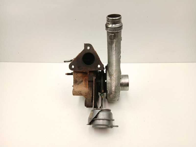 Recambio de turbo para renault master ii furgoneta (fd) 2.5 dci referencia OEM IAM 8200483648 GTB1752V 