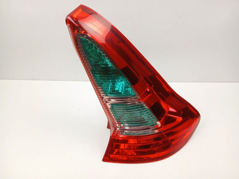 Recambio de piloto trasero derecho para citroën c4 coupé (la_) 1.6 16v referencia OEM IAM 9646801677  