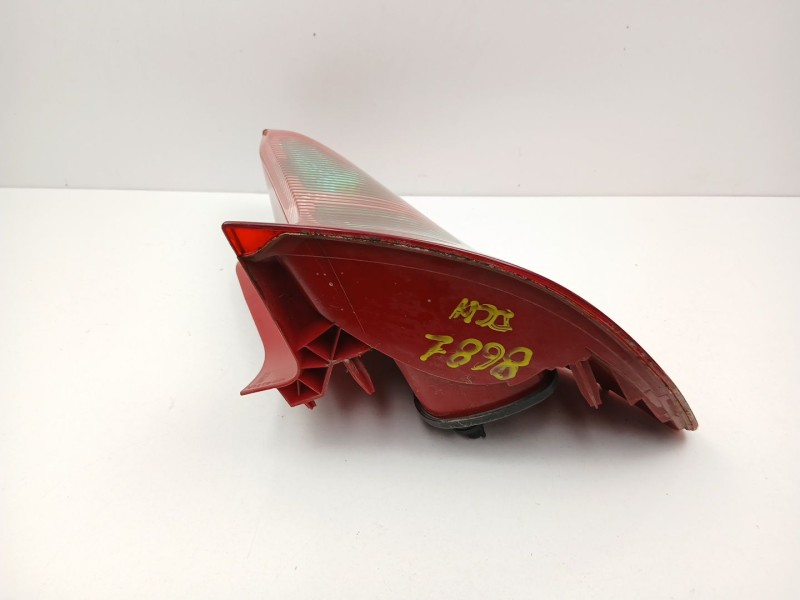 Recambio de piloto trasero derecho para citroën c4 coupé (la_) 1.6 16v referencia OEM IAM 9646801677  