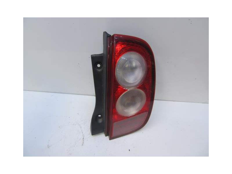 Recambio de piloto trasero derecho para nissan micra 1.2 g referencia OEM IAM 26554AX720  