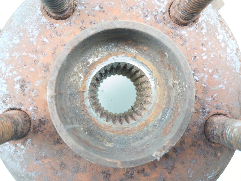 Recambio de mangueta delantera derecha para chrysler pt cruiser 2.1 cdi referencia OEM IAM 5272486AA  