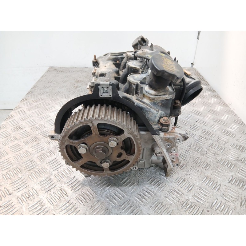 Recambio de culata turbo diesel para land rover discovery iii (l319) 2.7 td 4x4 referencia OEM IAM LR004062  