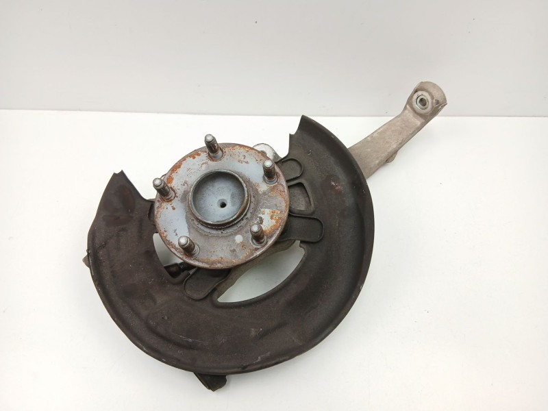 Recambio de mangueta delantera derecha para lexus is ii (_e2_) 220d (ale20) referencia OEM IAM 4320153010  