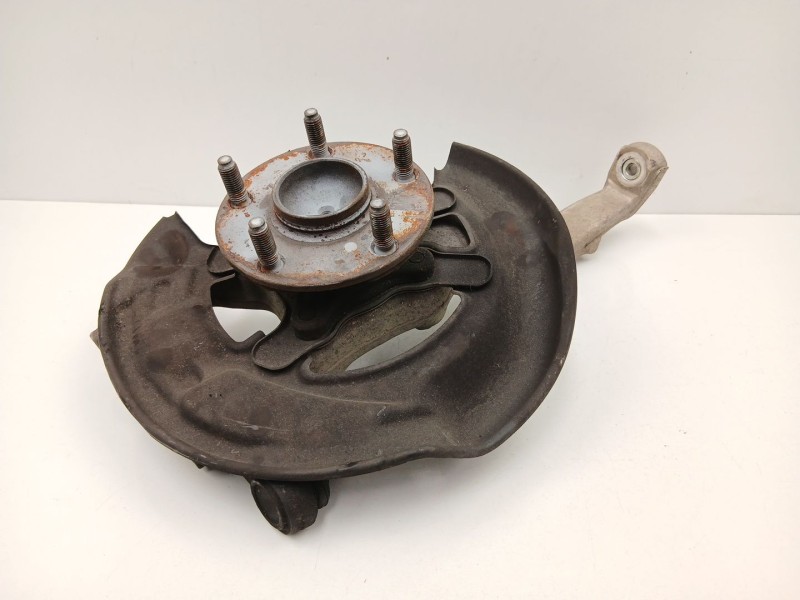 Recambio de mangueta delantera derecha para lexus is ii (_e2_) 220d (ale20) referencia OEM IAM 4320153010  