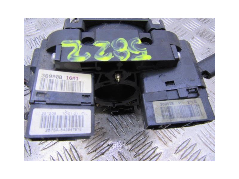 Recambio de mando luces y limpias : nissan almera : 2.2 td 5p [2001] para nissan almera 2.2 td referencia OEM IAM 36990B  