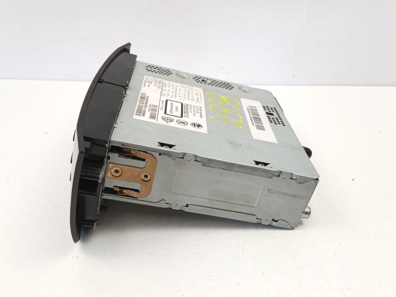 Recambio de radio cd/mp3 para fiat punto (199_) 1.2 (199axz1a, 199bxz1a) referencia OEM IAM 735553921  