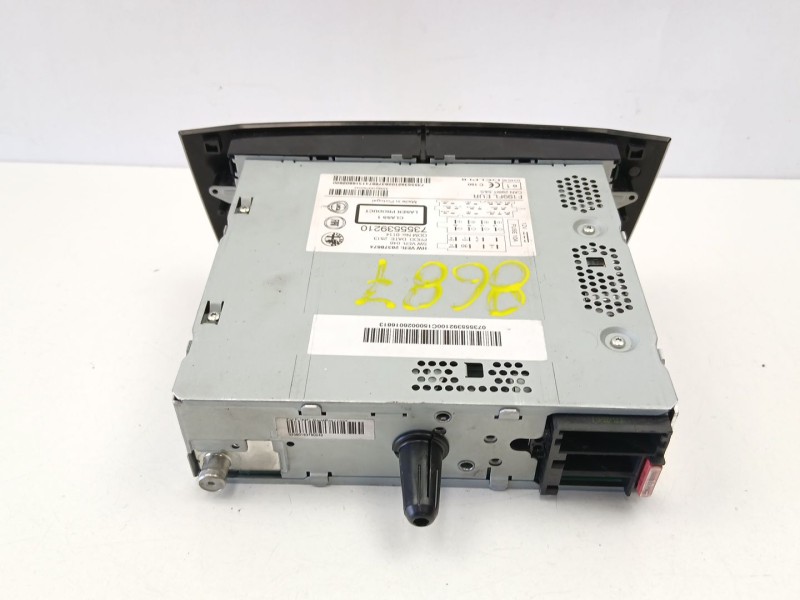 Recambio de radio cd/mp3 para fiat punto (199_) 1.2 (199axz1a, 199bxz1a) referencia OEM IAM 735553921  